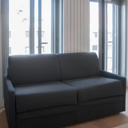 23 M For 2 With Montmartre View 아파트 *