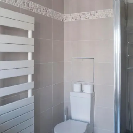 23 M For 2 With Montmartre View *